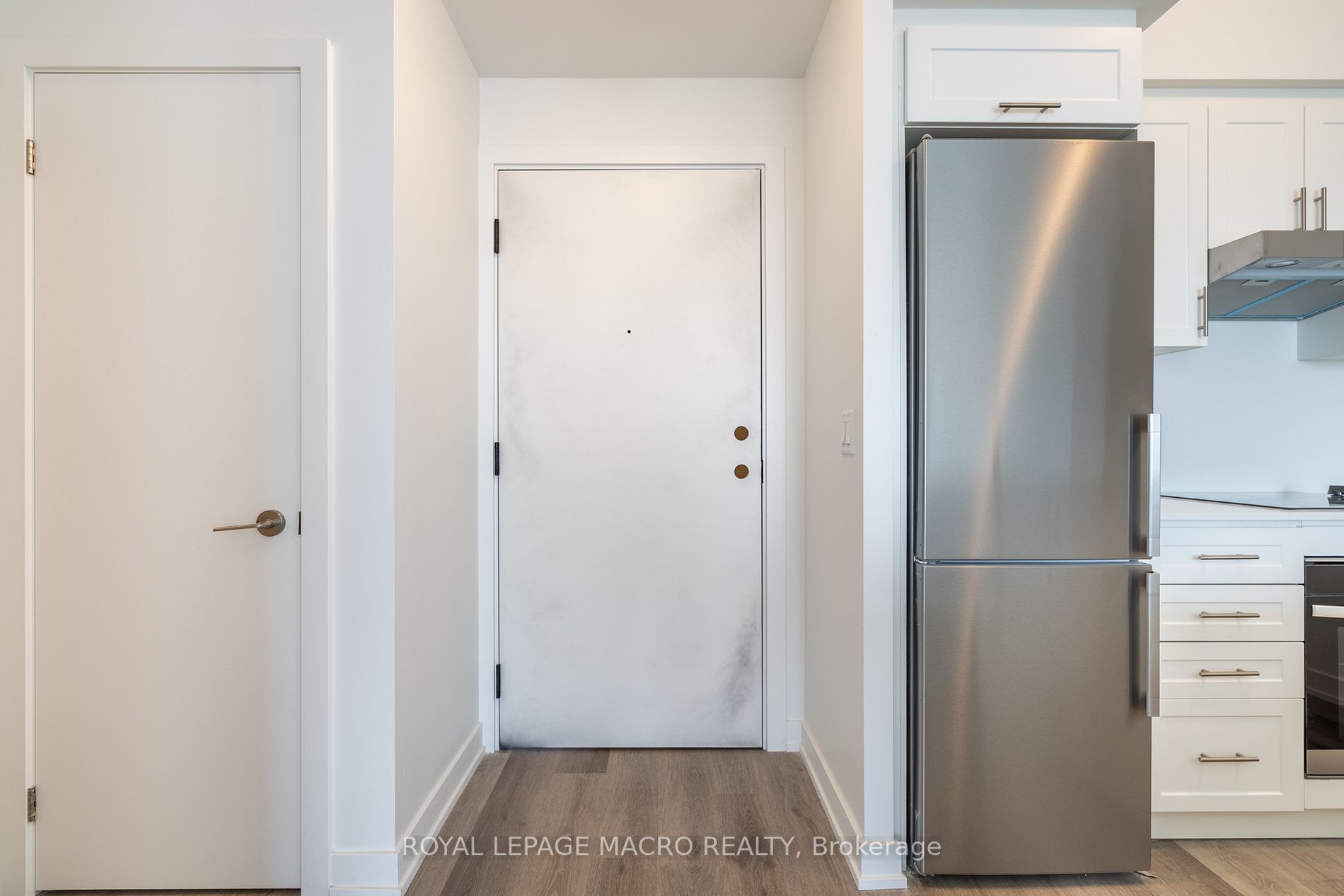 600 North Service Rd, #411
