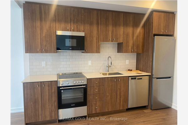 15 Wellington St S, Kitchener