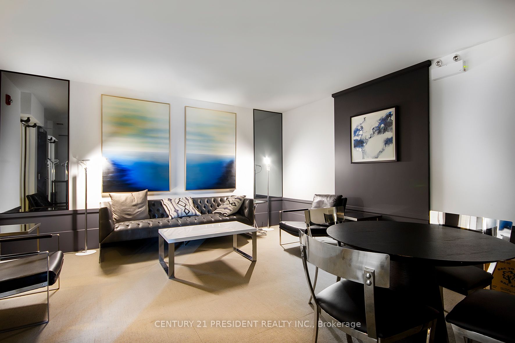 10 Concord Pl, #516