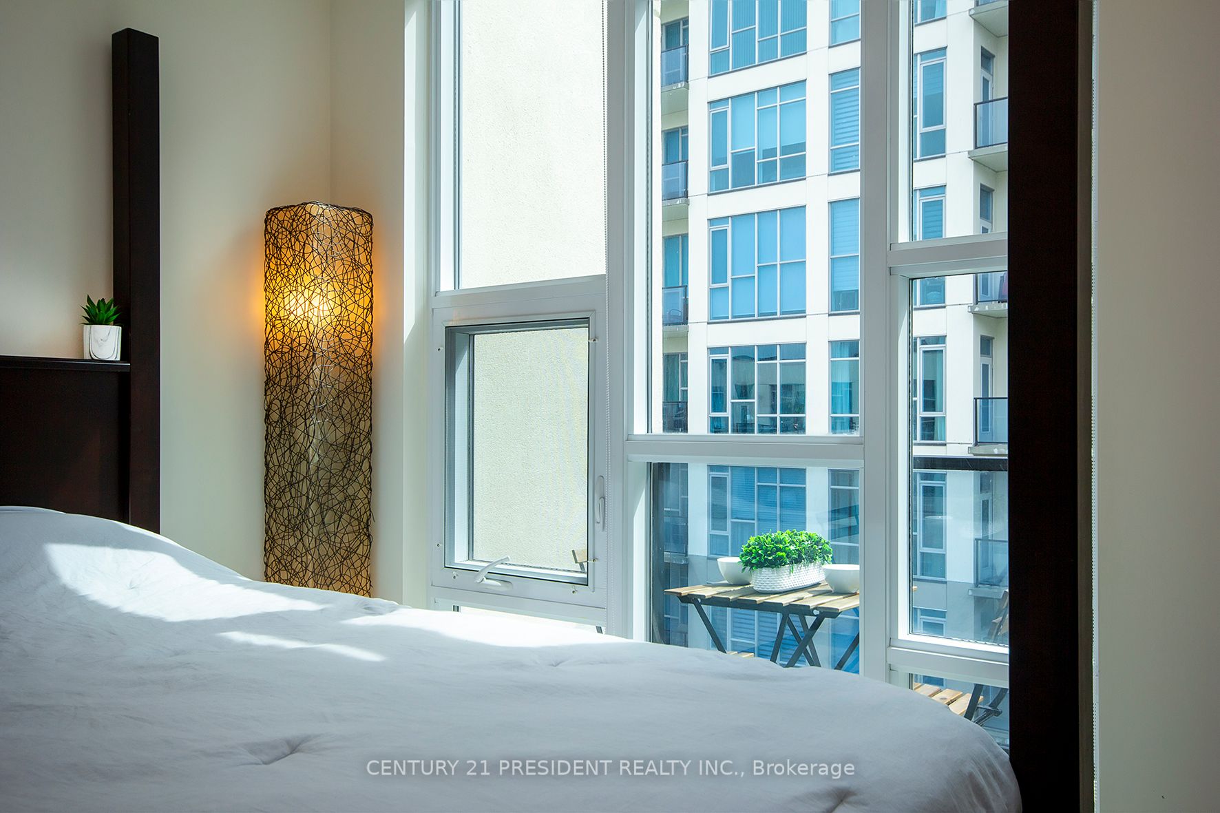 10 Concord Pl, #516