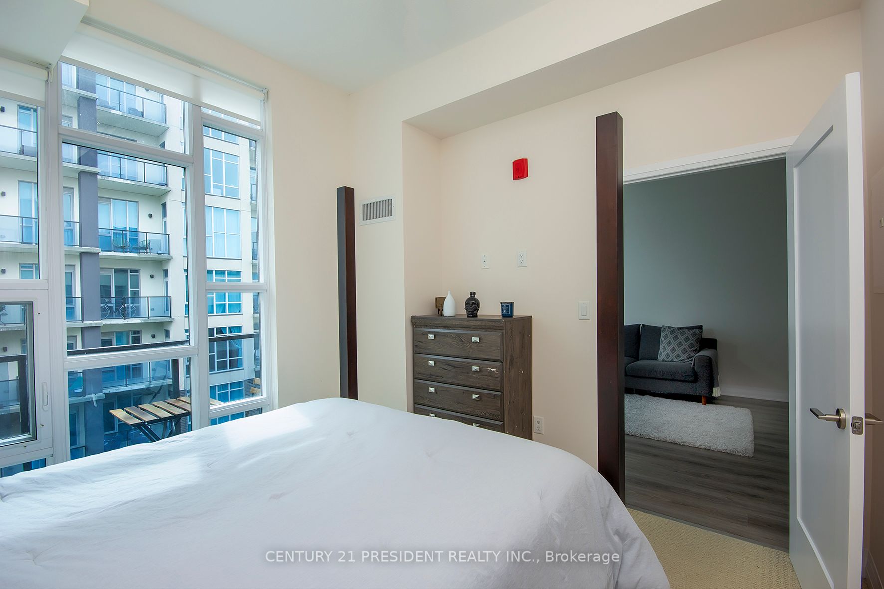 10 Concord Pl, #516