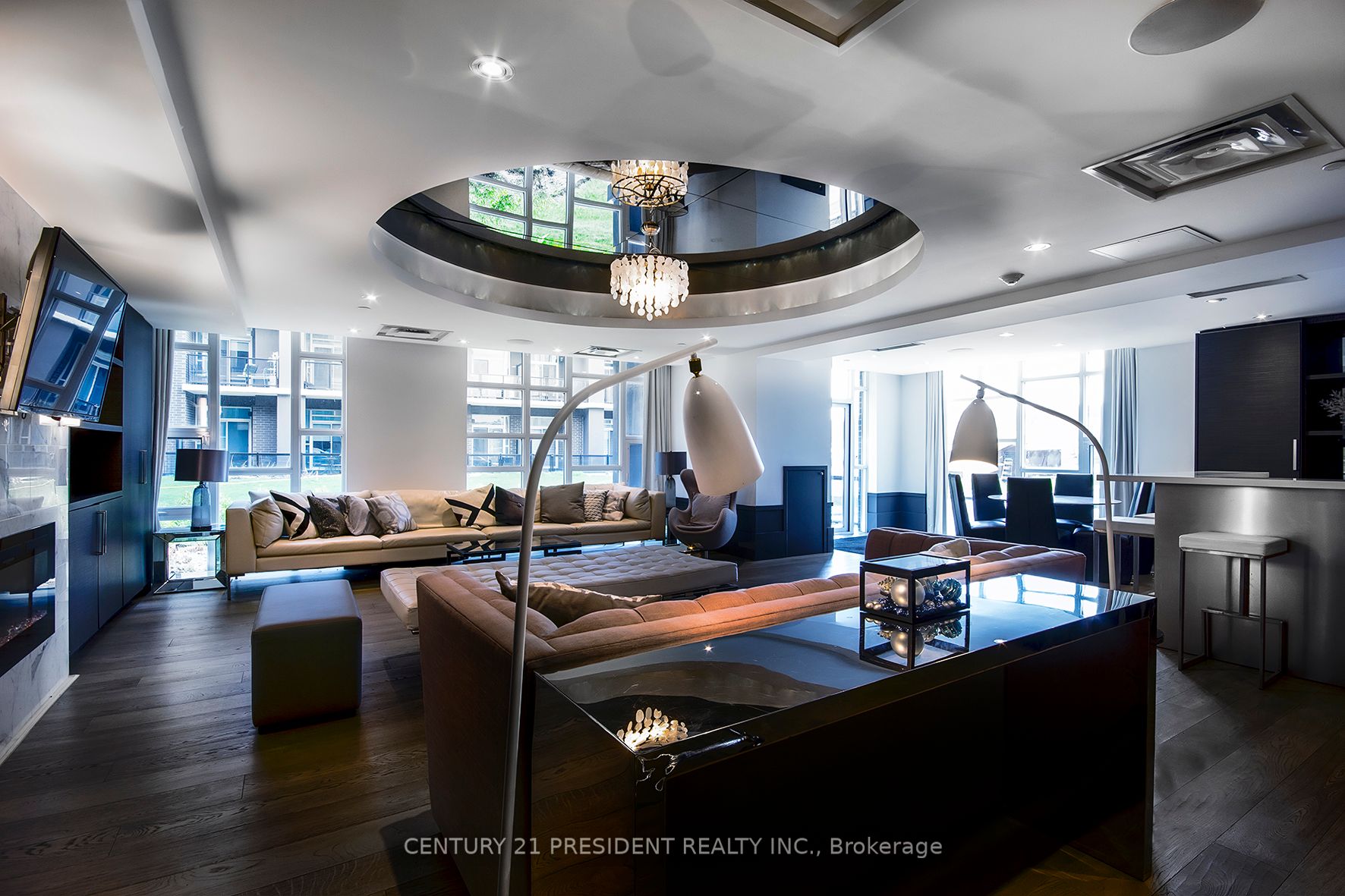 10 Concord Pl, #516