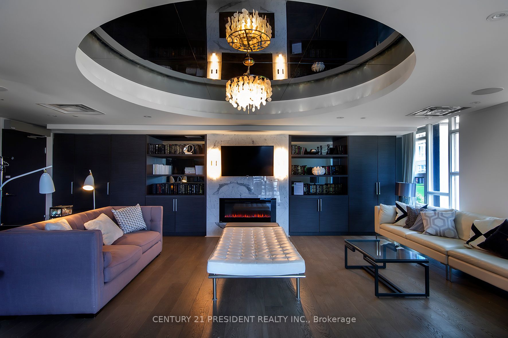 10 Concord Pl, #516
