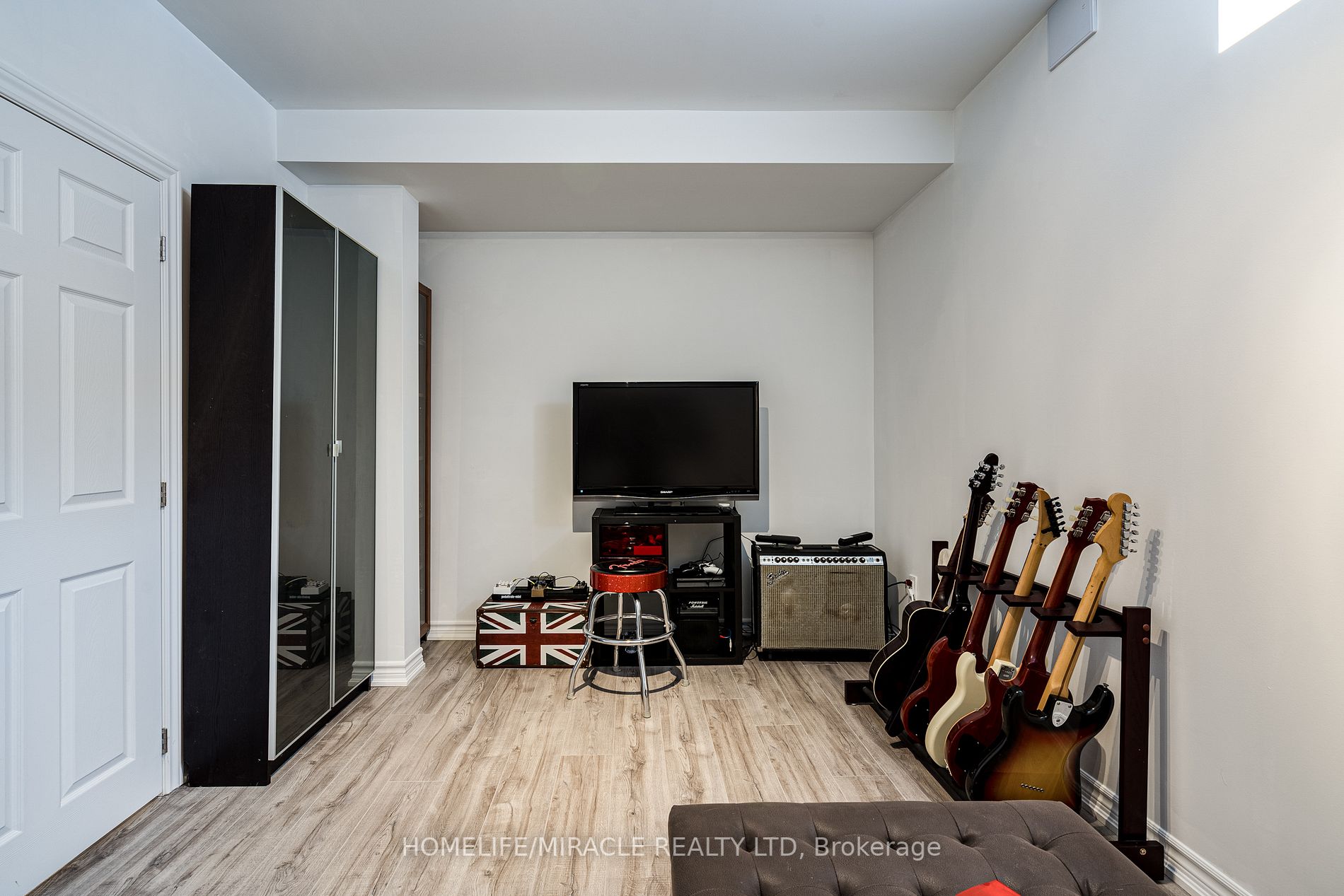 282 Lewis Rd