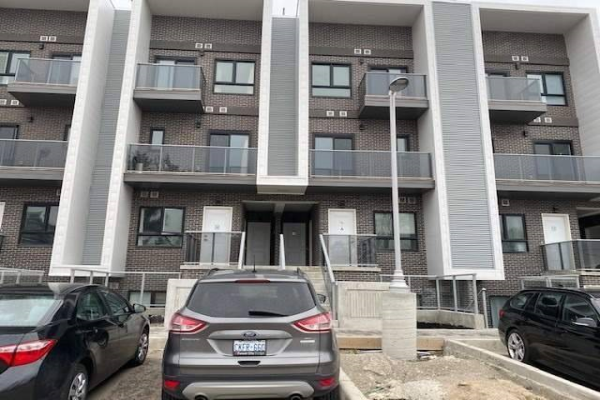 1430 Highland Rd W, Kitchener