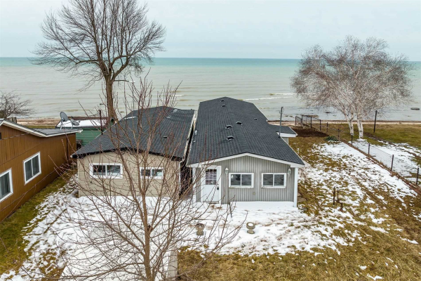 910 Lakeshore Rd, Haldimand