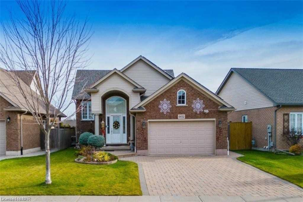 6652 Parkside Dr, Niagara Falls