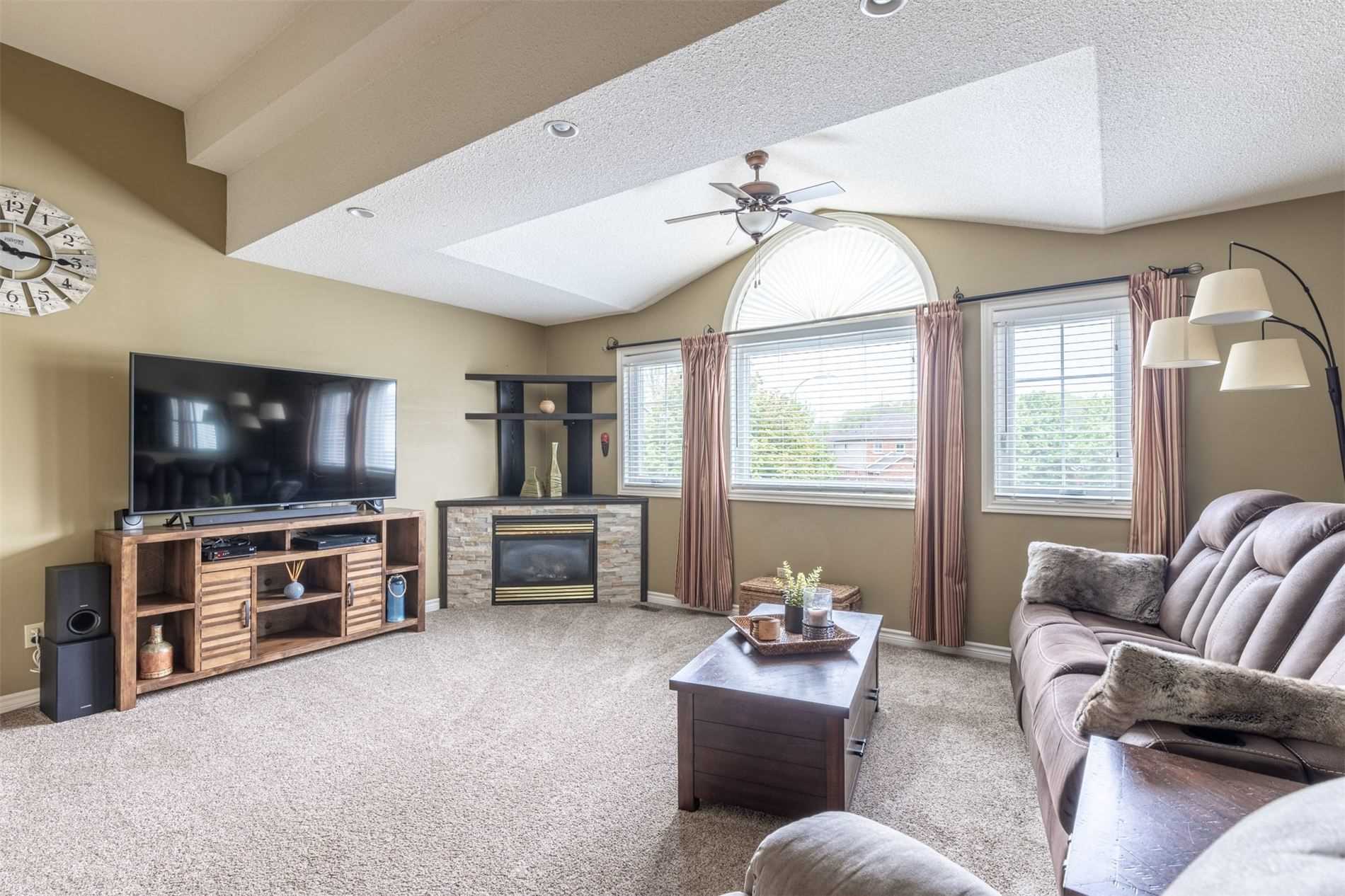 6 Valridge Crt