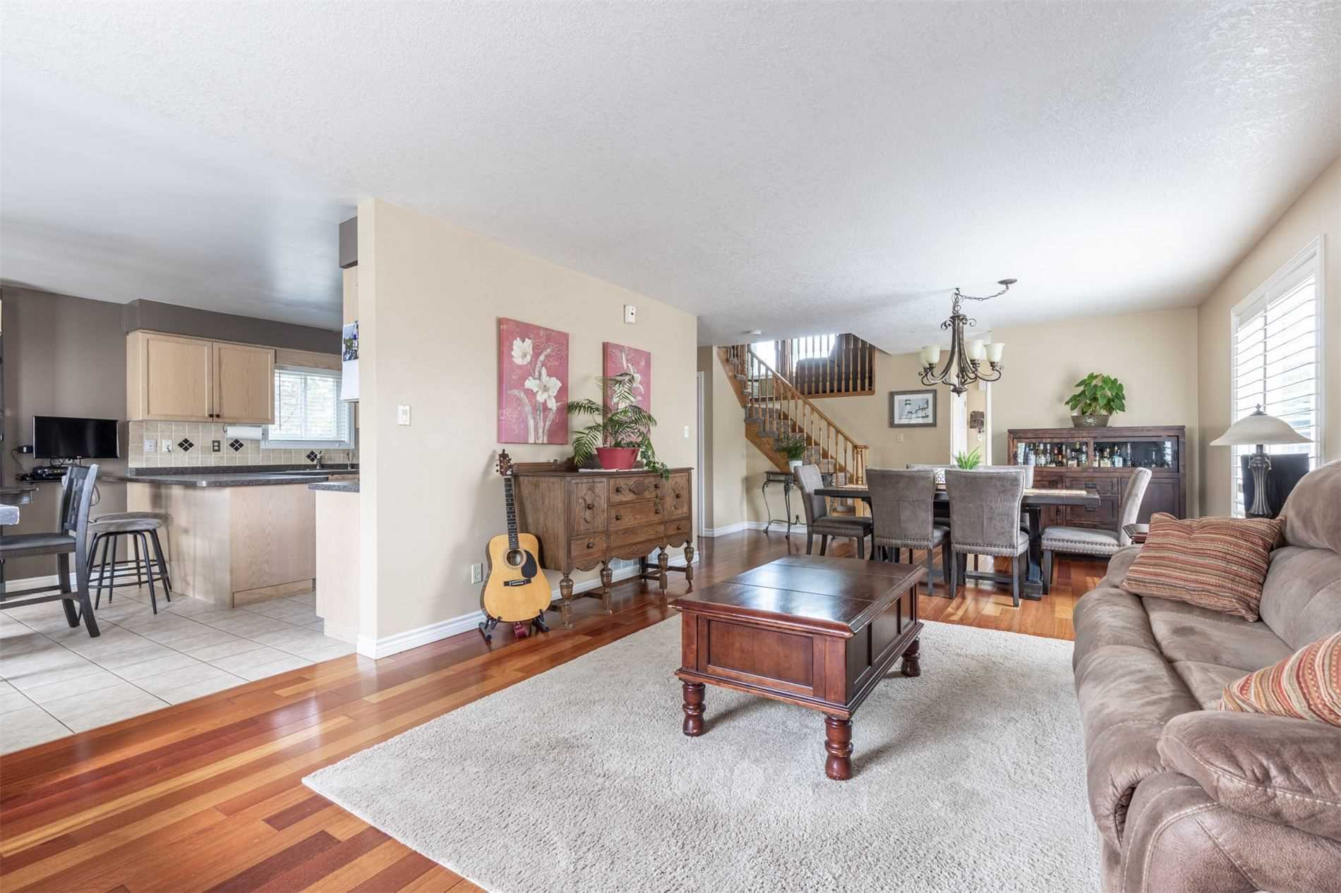 6 Valridge Crt