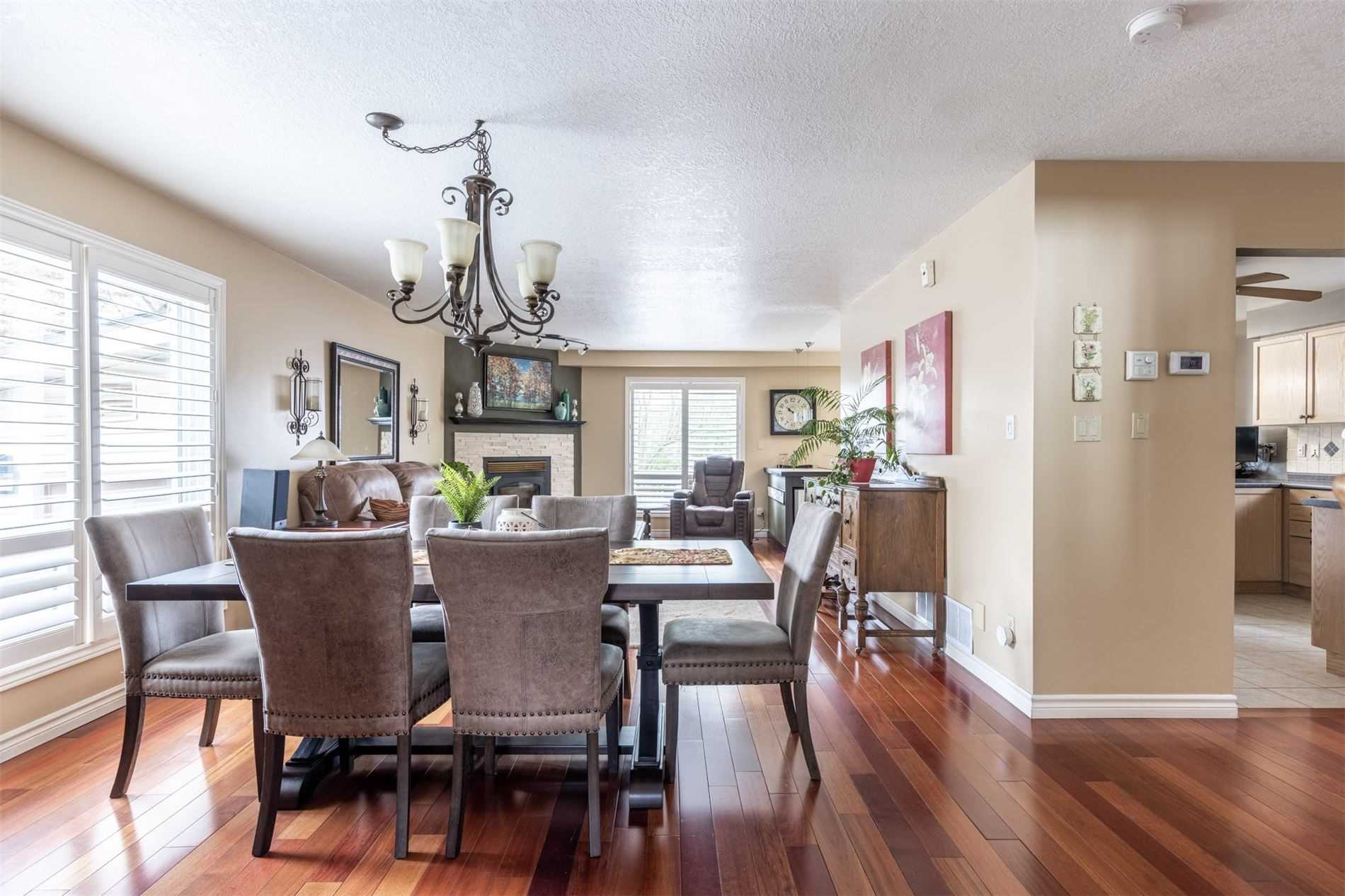6 Valridge Crt