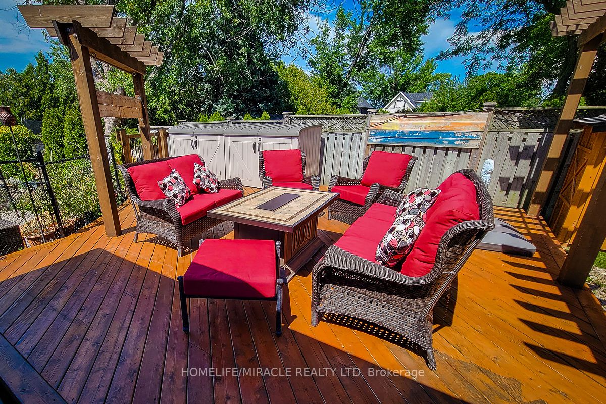 71 Richmond Cres