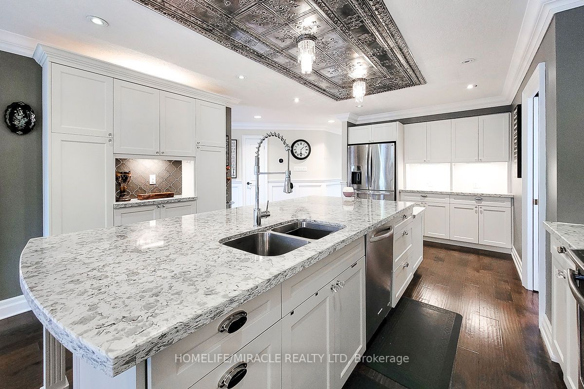 71 Richmond Cres