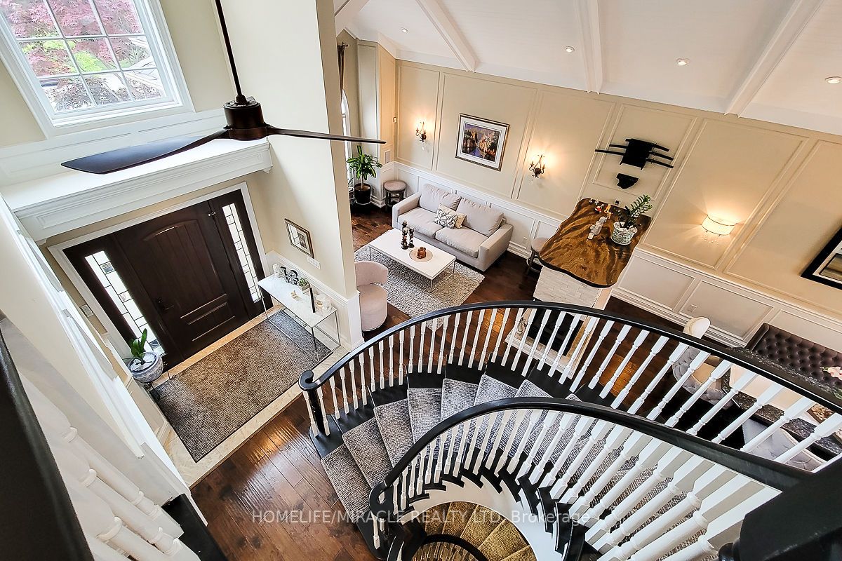 71 Richmond Cres