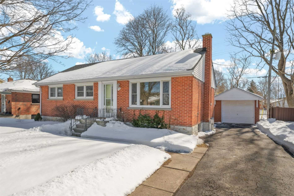 11 Sunset Crt, Kawartha Lakes