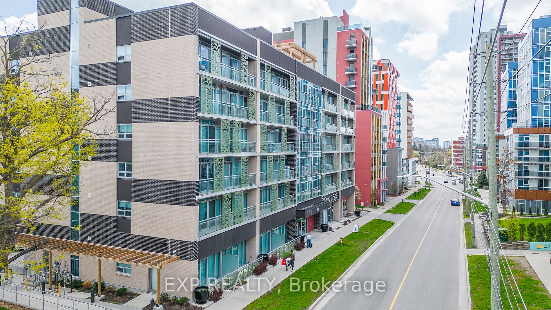 250 Albert St, #302