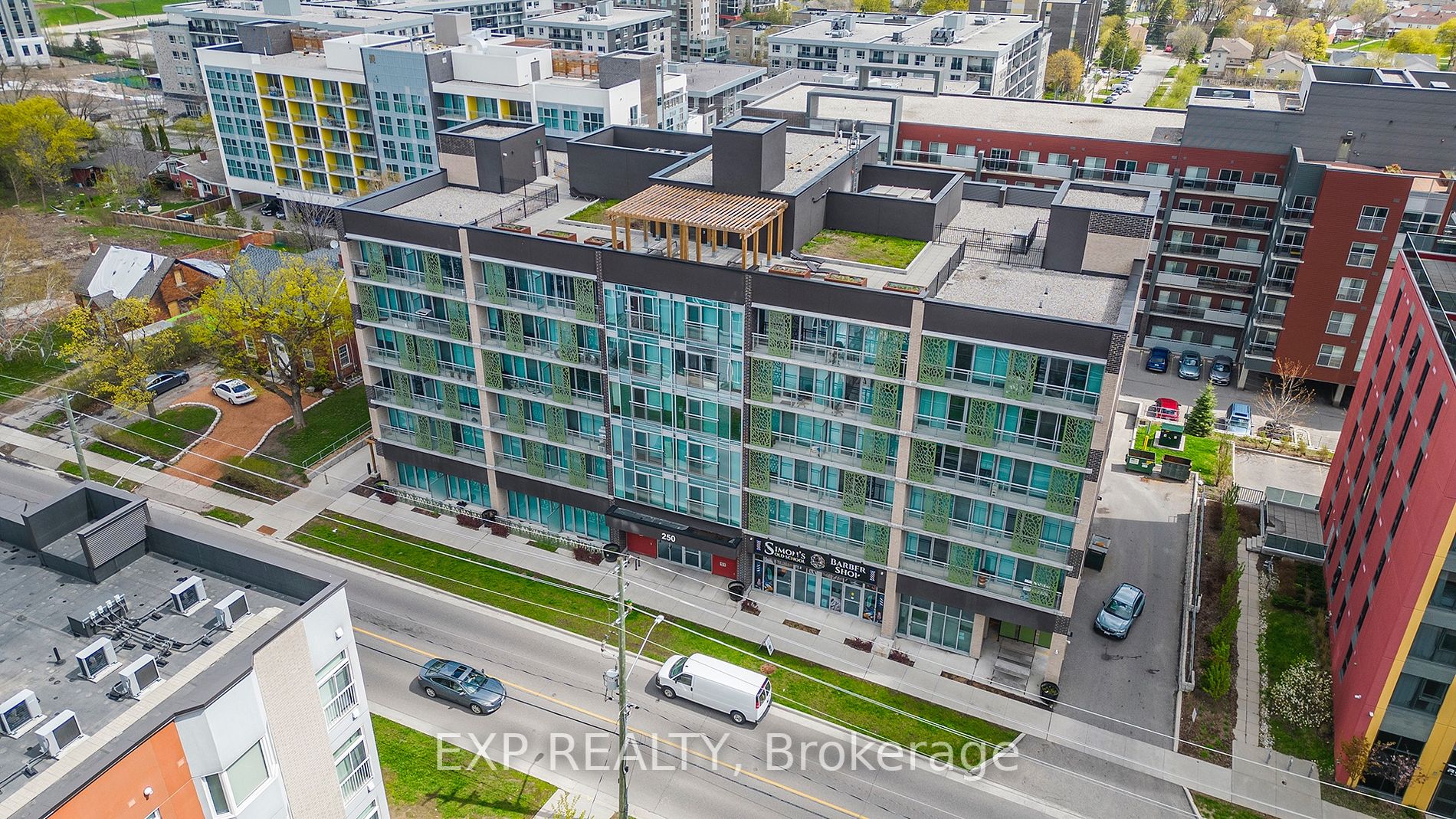 250 Albert St, #302
