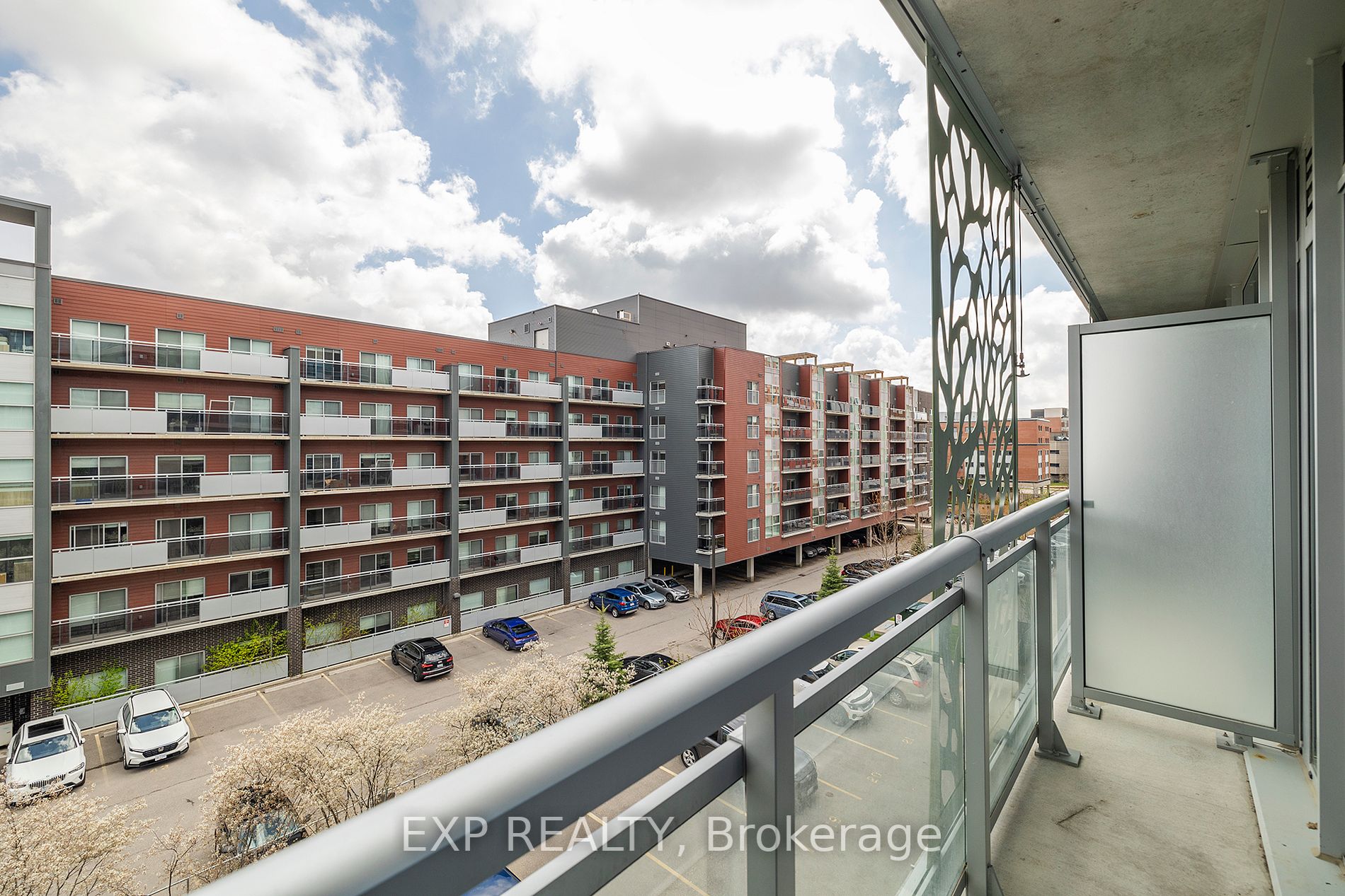 250 Albert St, #302