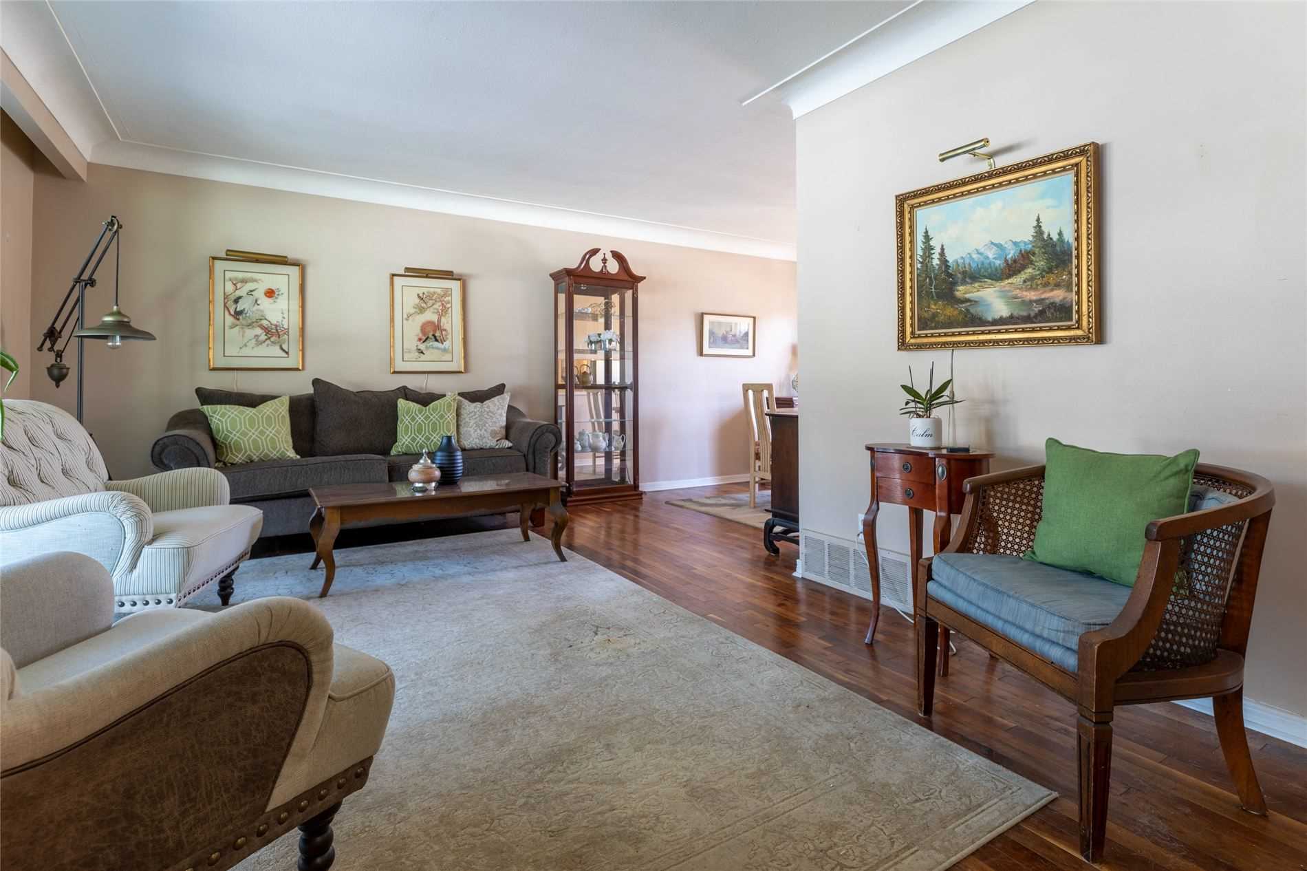 4 Valleydale Crt