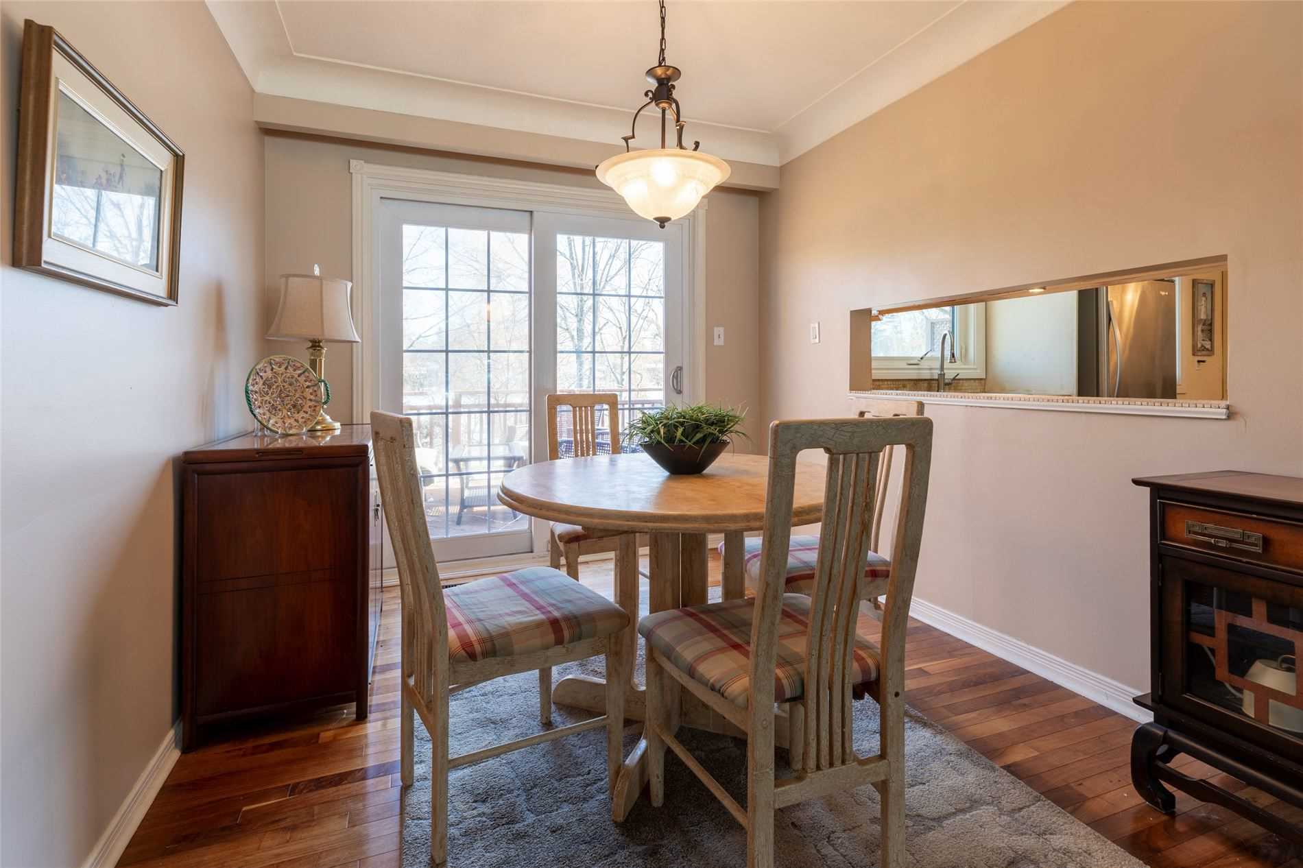 4 Valleydale Crt