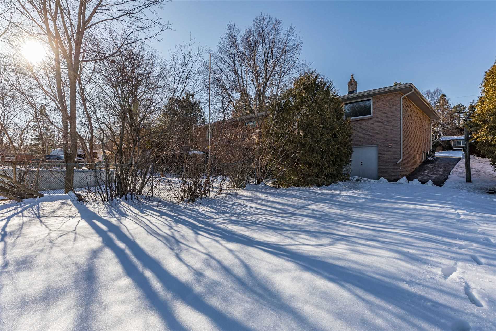 4 Valleydale Crt
