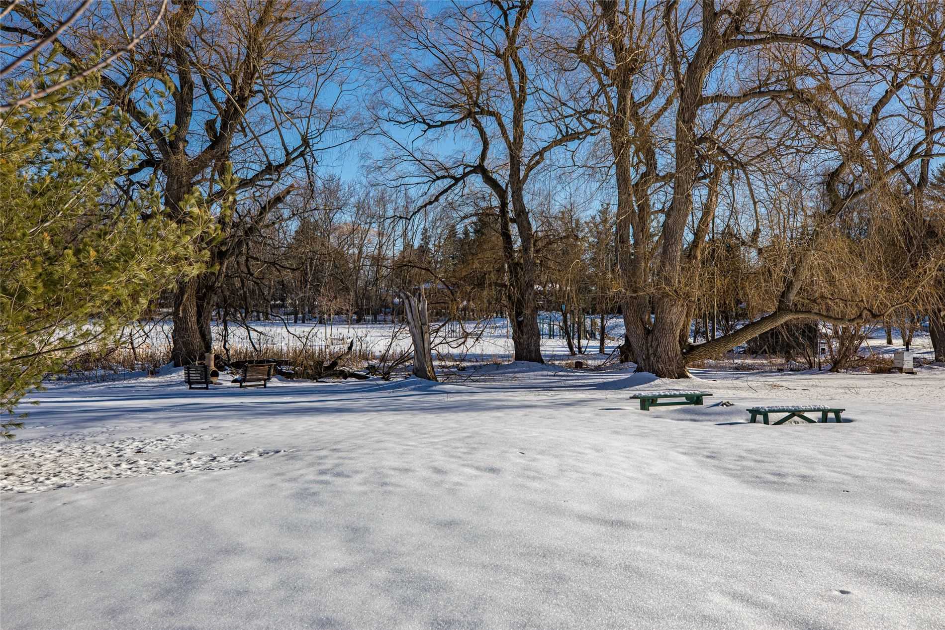 4 Valleydale Crt