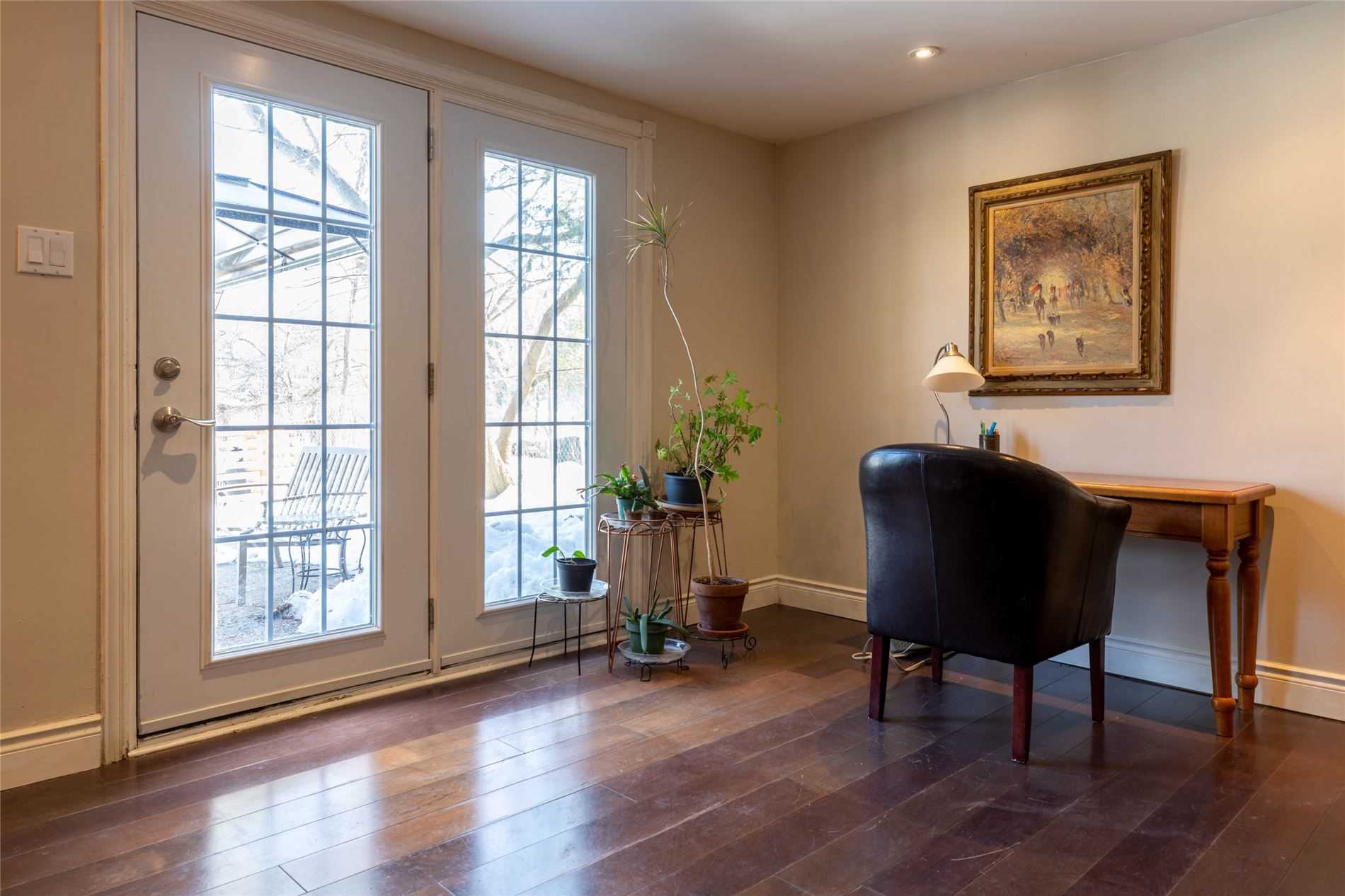 4 Valleydale Crt