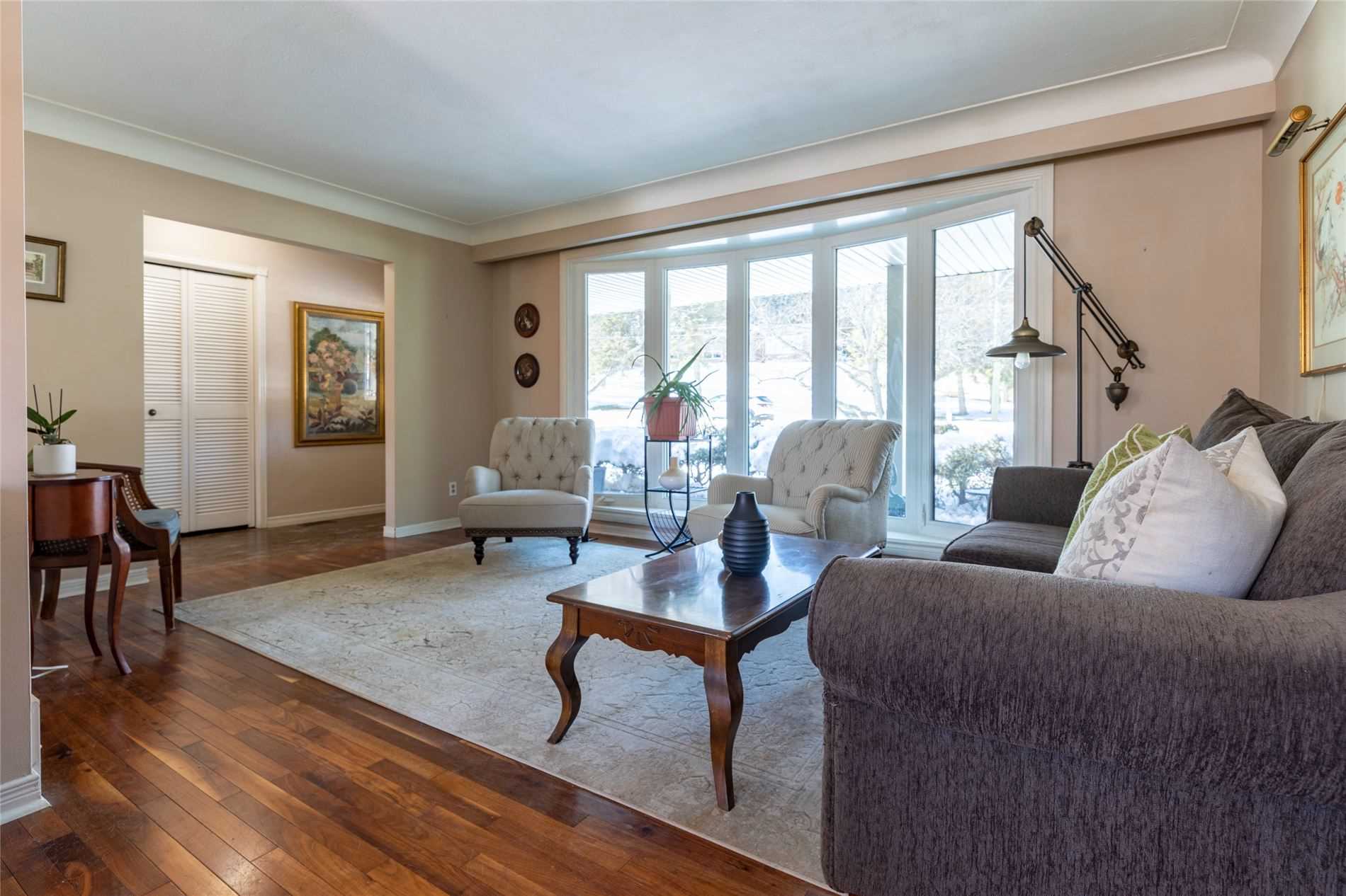 4 Valleydale Crt