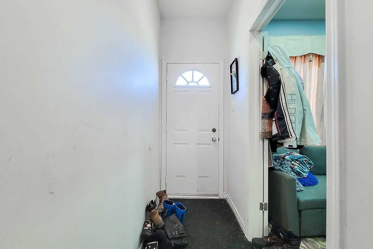 36 Douglas Ave