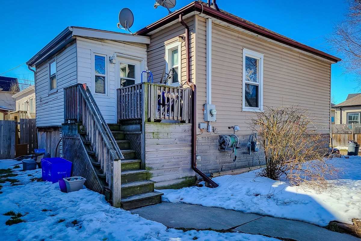 36 Douglas Ave