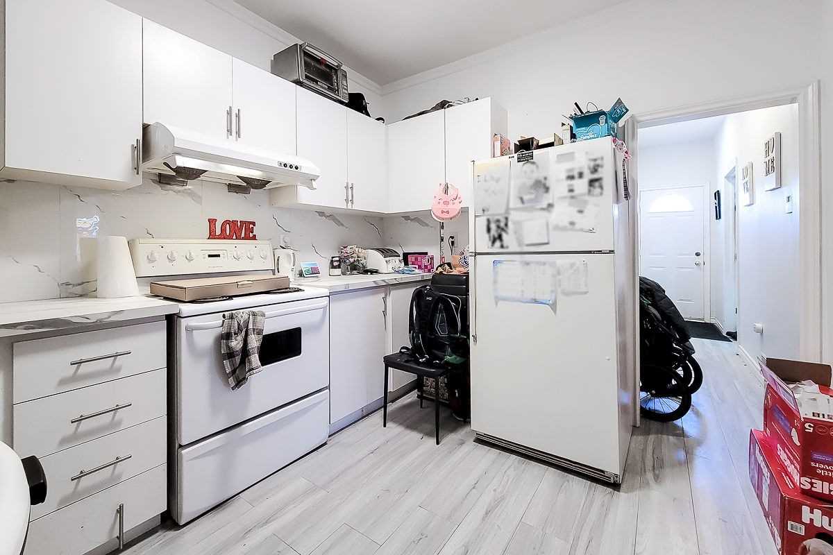 36 Douglas Ave