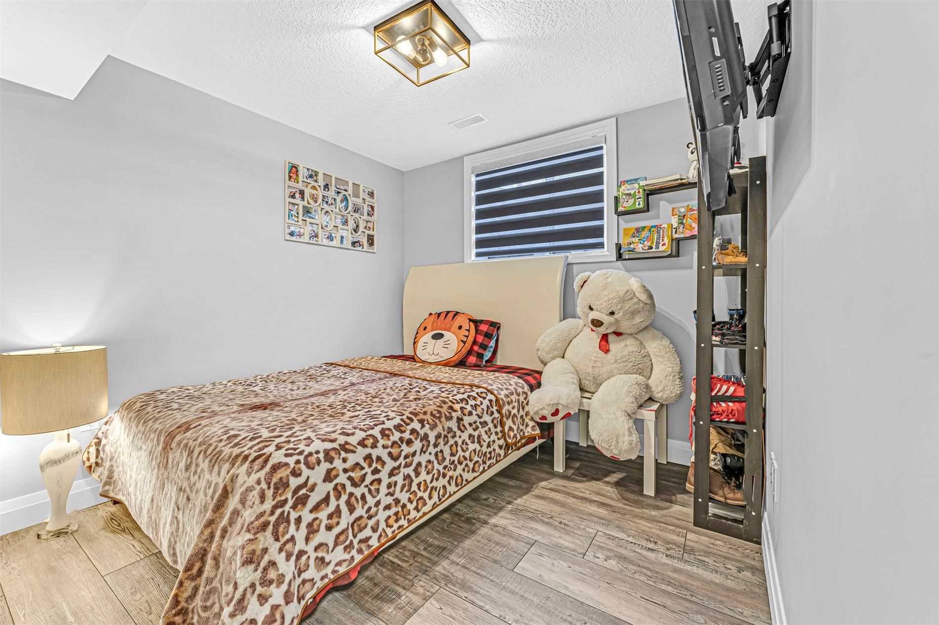 123 Stephenson Way, Minto