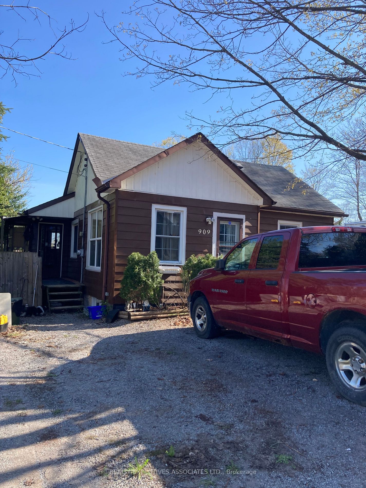 909 Mount Pleasant Road