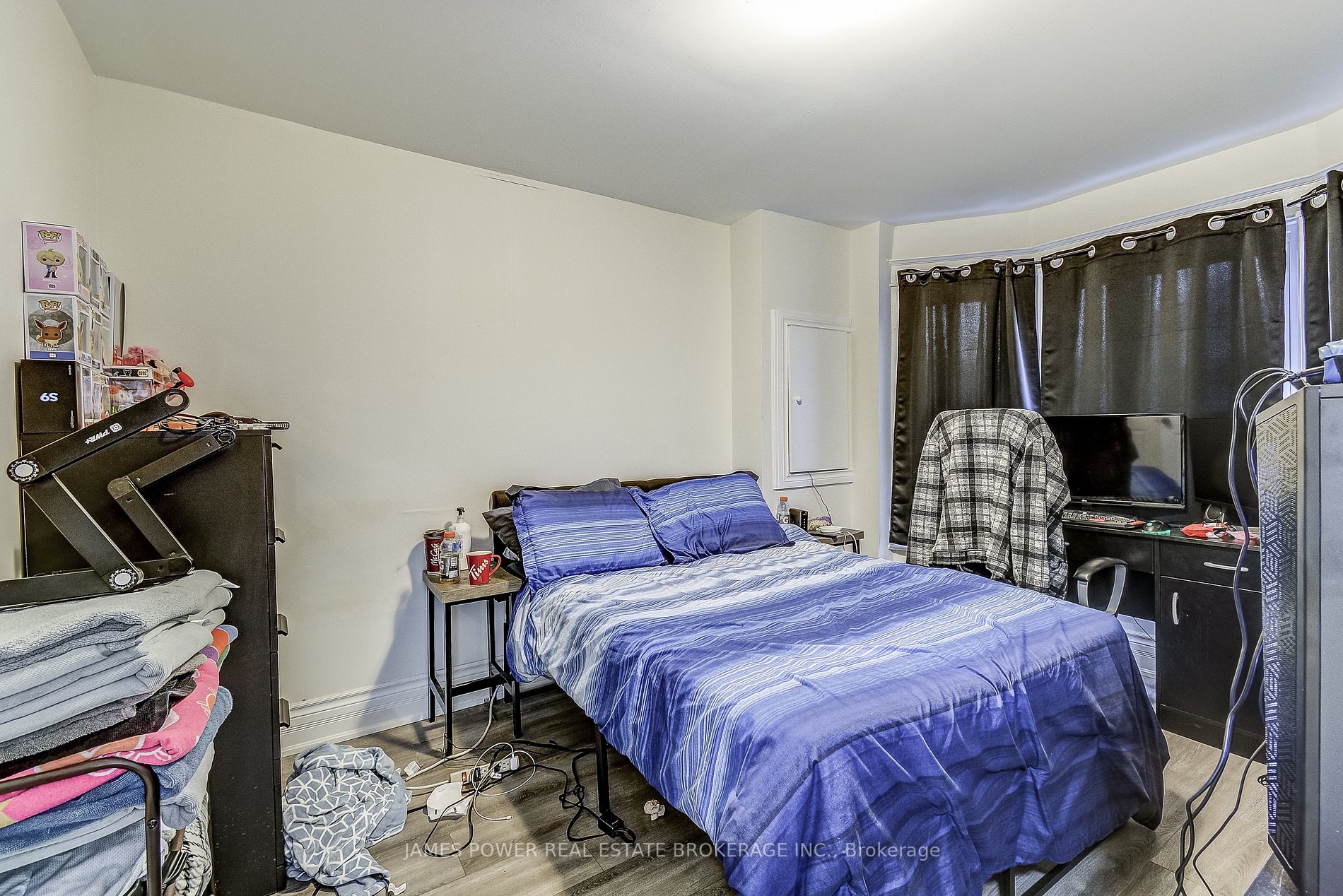 52 Spadina Avenue