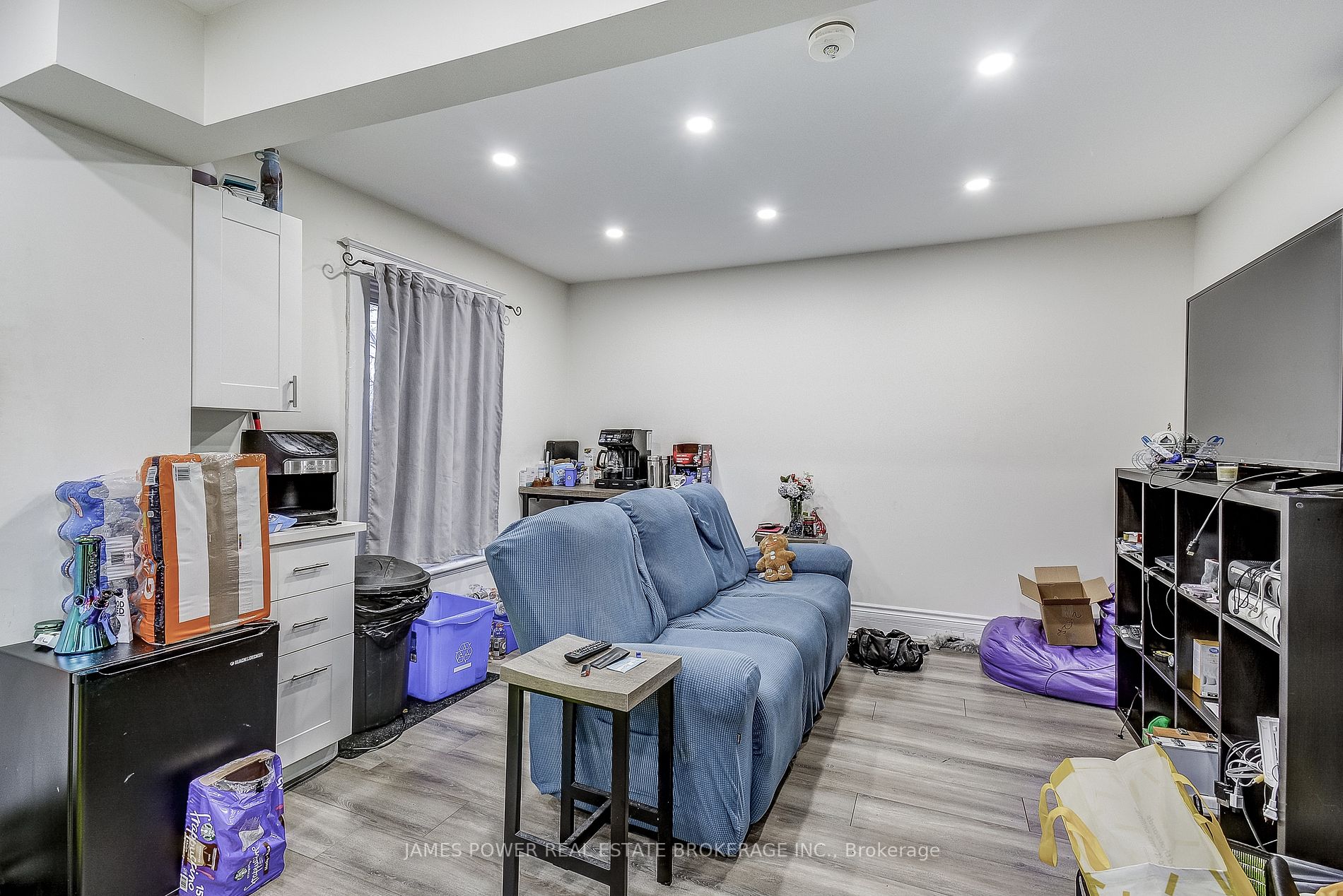 52 Spadina Avenue
