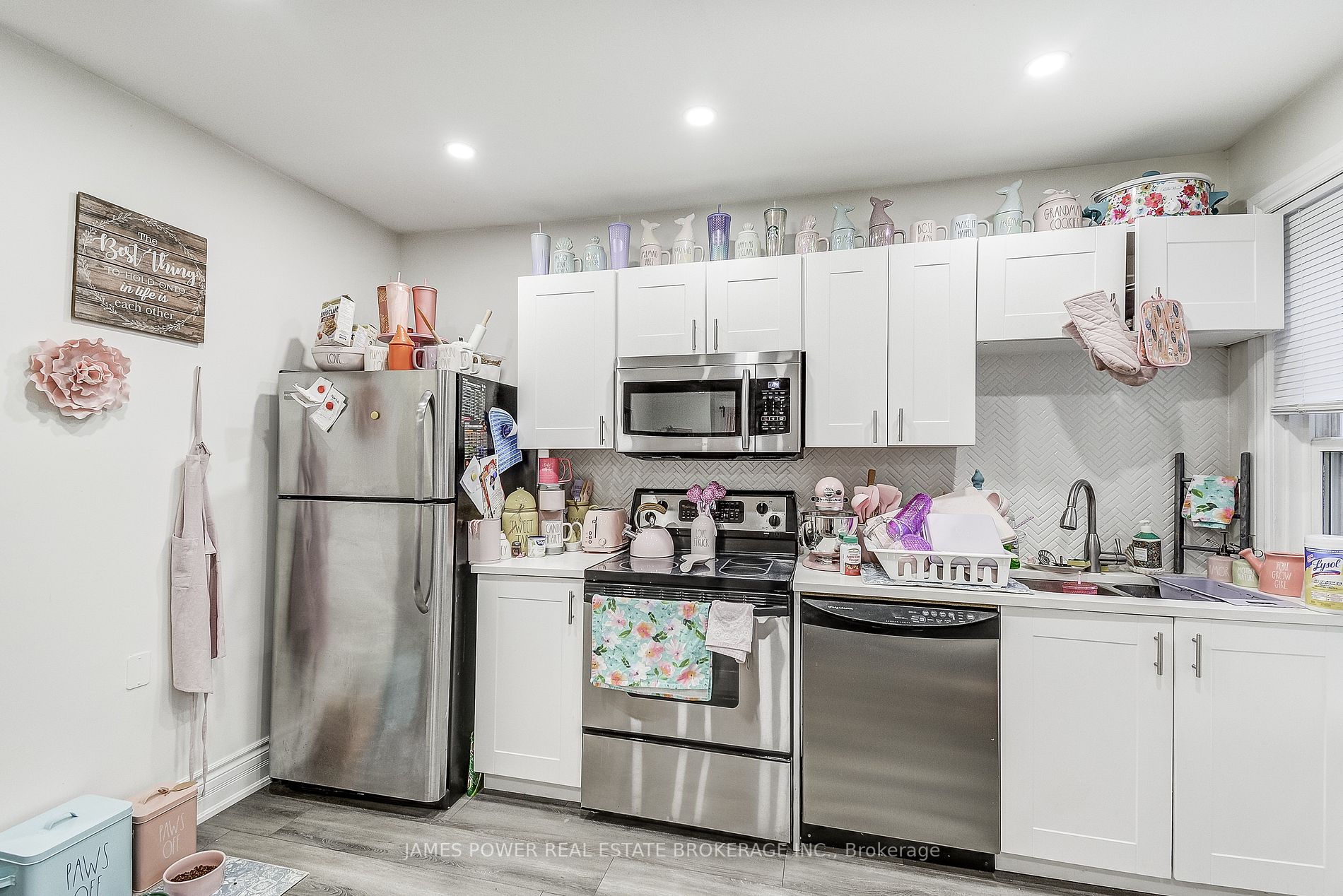 52 Spadina Avenue
