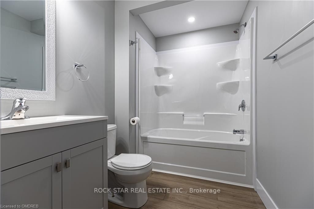 322 Stephen St