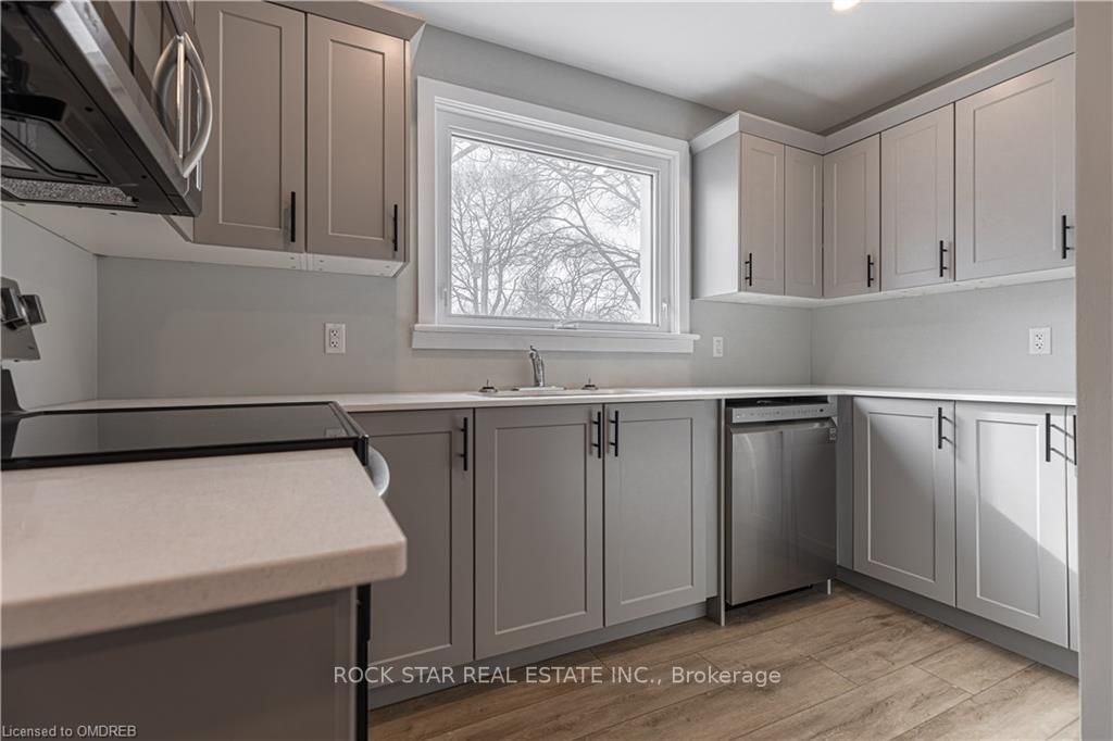 322 Stephen St