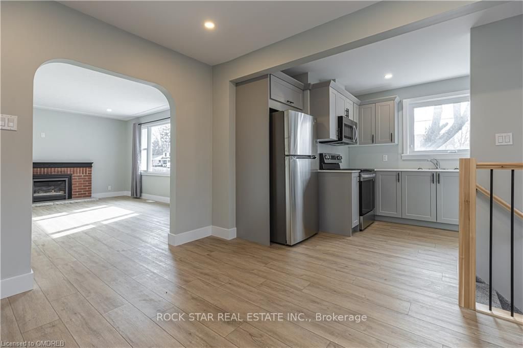 322 Stephen St