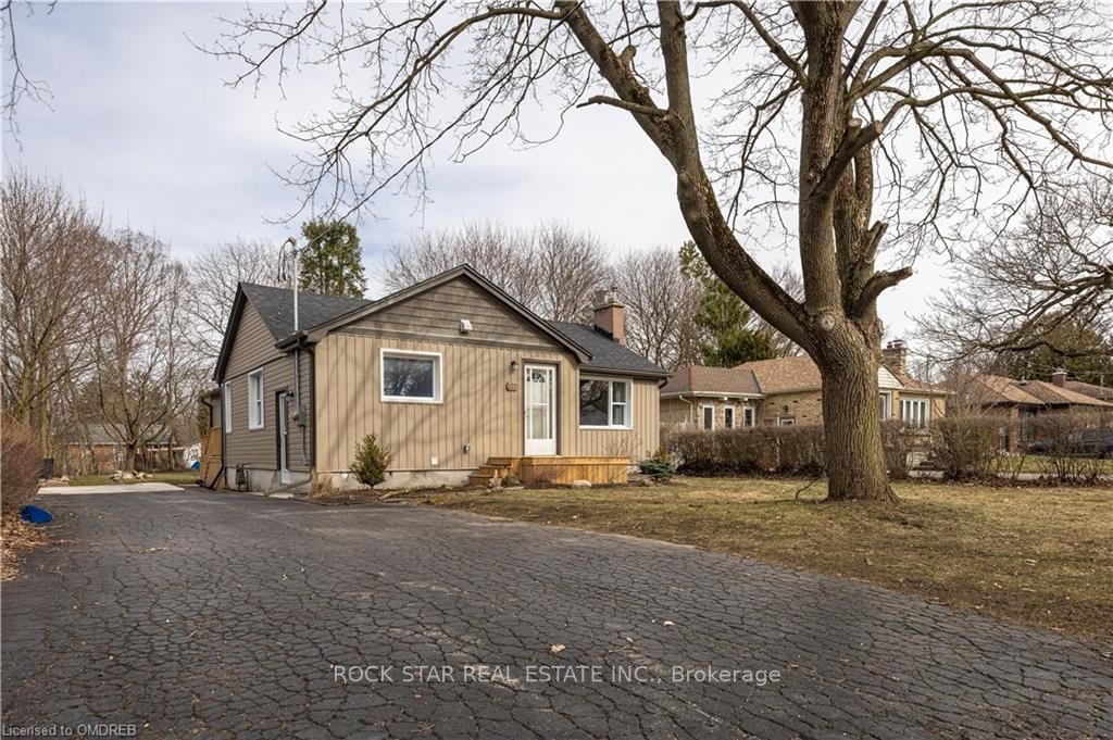 322 Stephen St