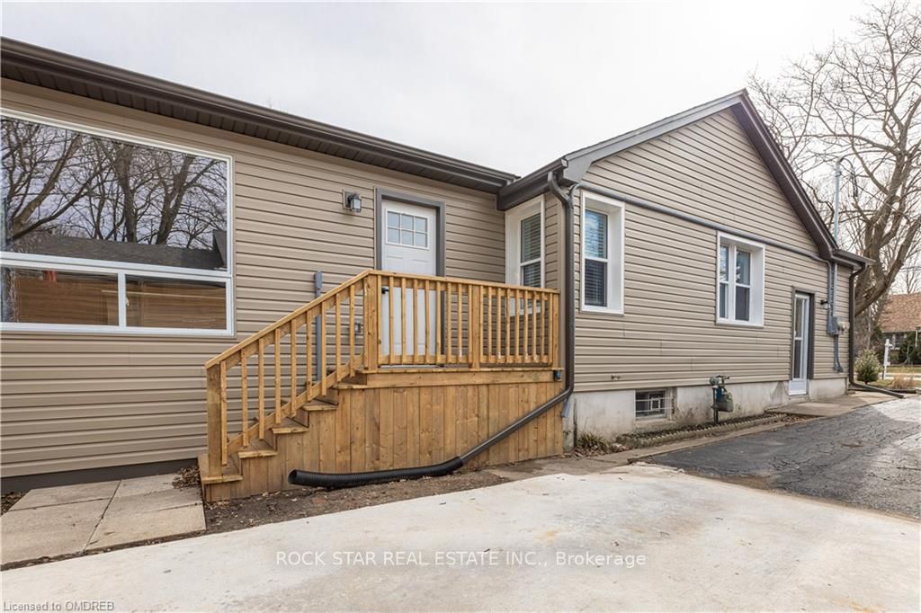 322 Stephen St