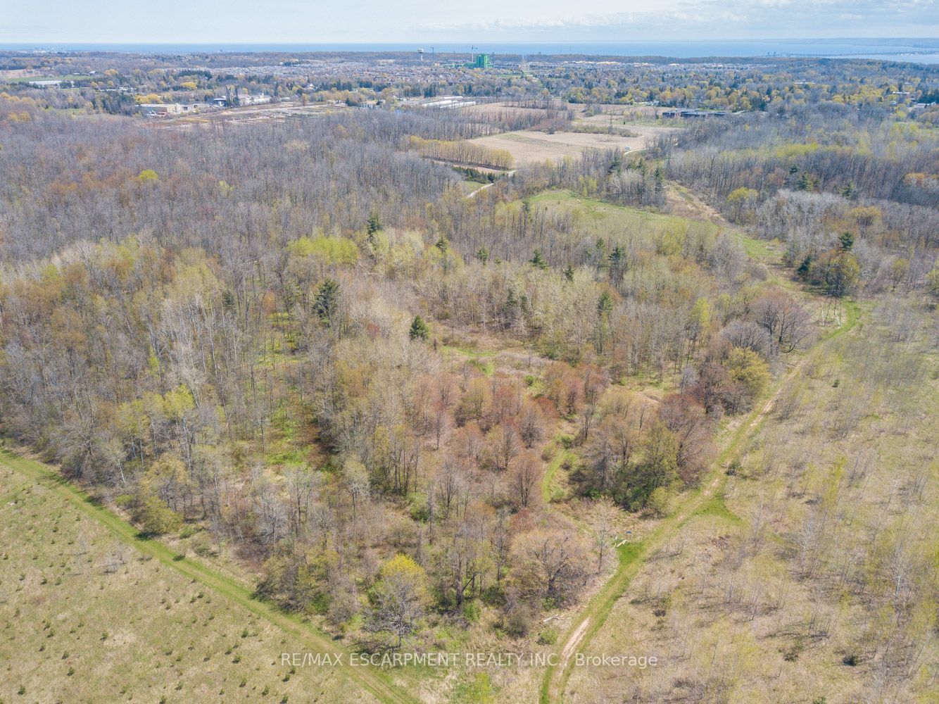 Rear Parkside Dr