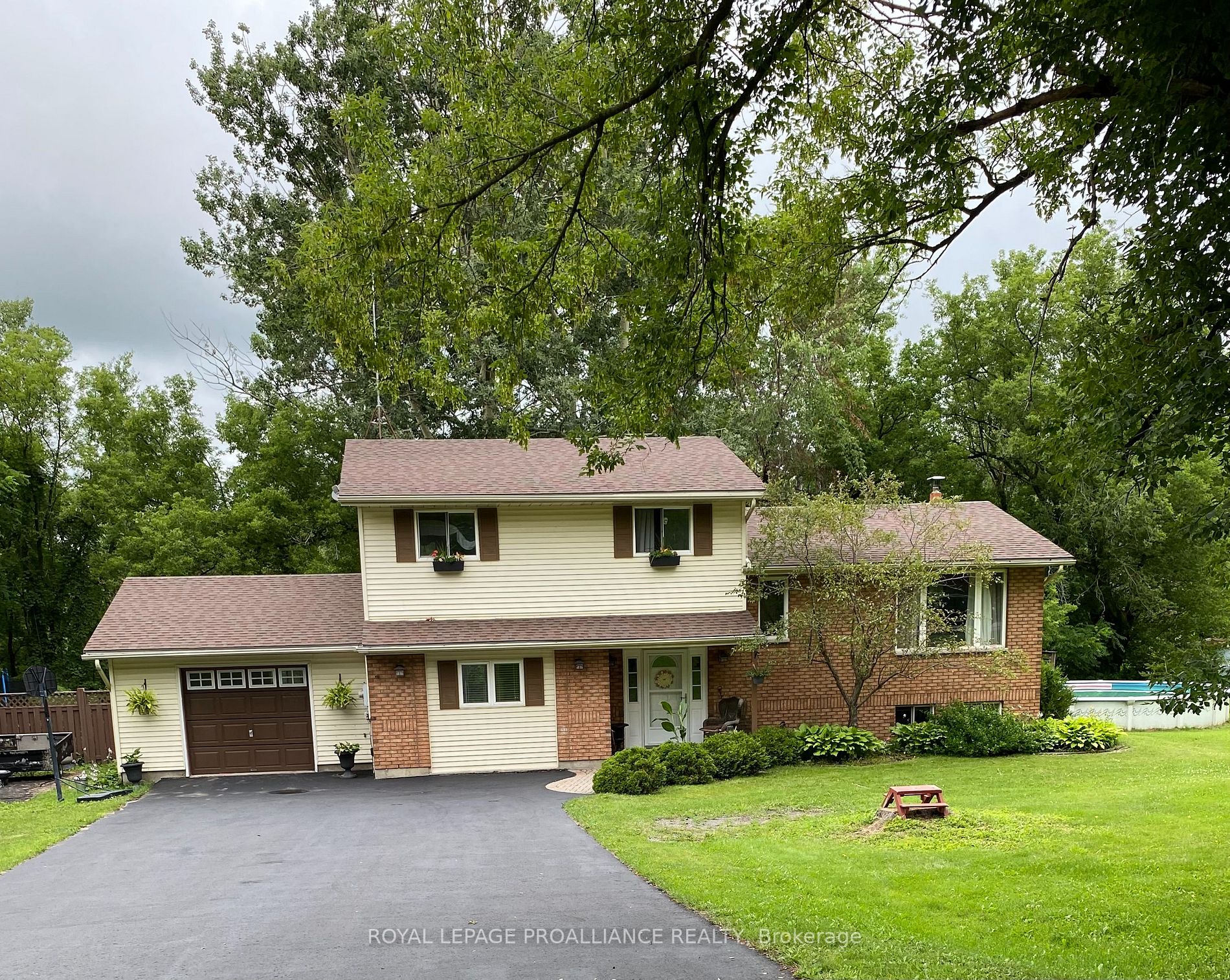 Listing X5959525 - Large Photo # 1