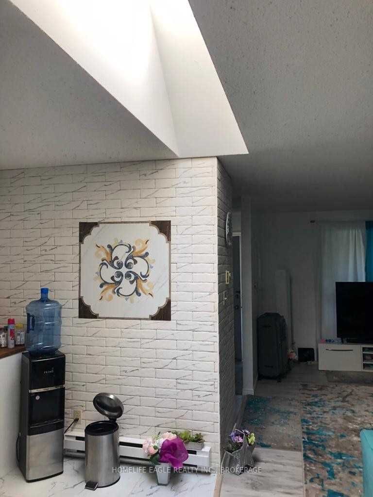 Listing X5960101 - Large Photo # 13