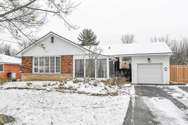83 Aldercrest Ave, Hamilton