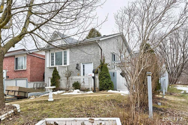 839 Mountain Ash Rd, Peterborough