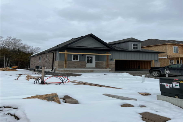 4 Hillcroft Way, Kawartha Lakes