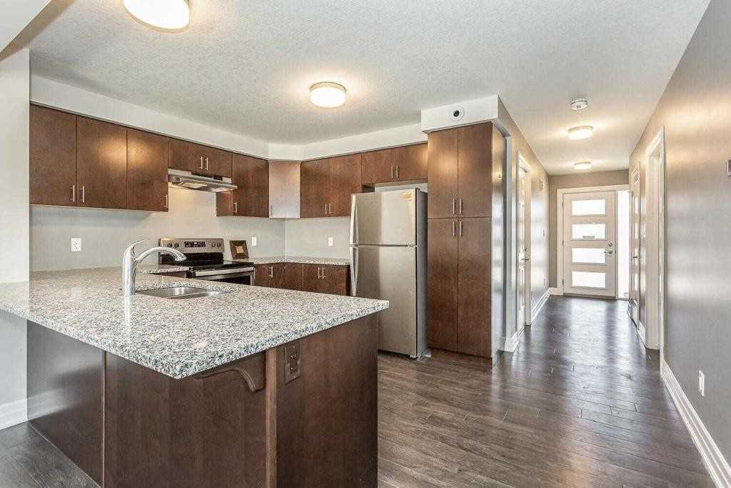 3 Nieson St