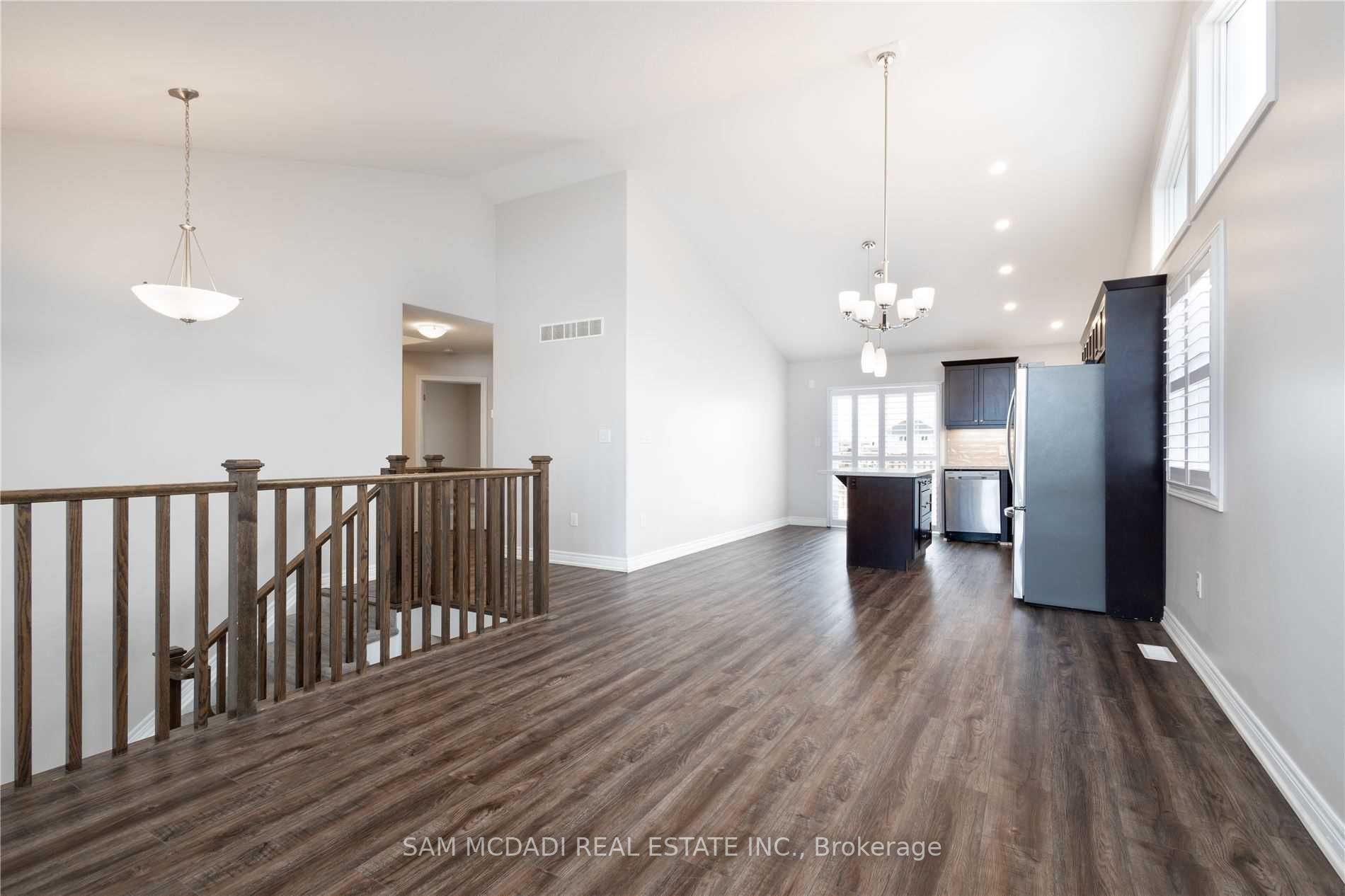 9 Cinnamon St