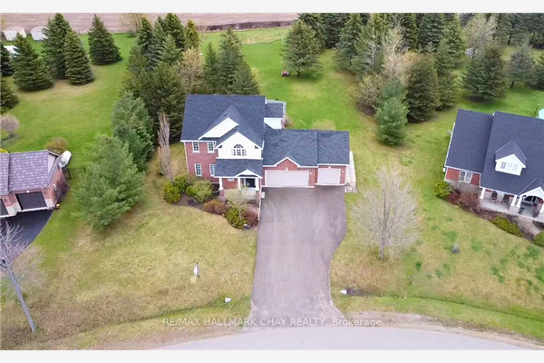 32 Somerville Cres, Mulmur