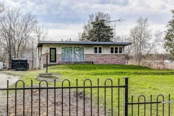 623 Robson Rd, Hamilton